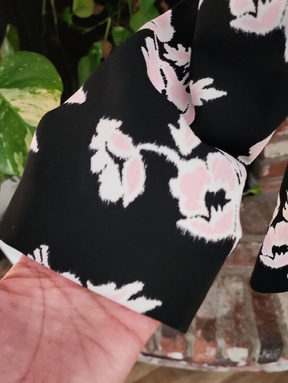 Cinq à Sept NWT Floral Blazer Size 2 Black Pink Tailored Jacket - Picture 5 of 13